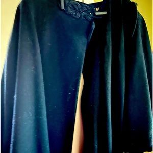 Beautiful vintage wool cape trimmed with fur